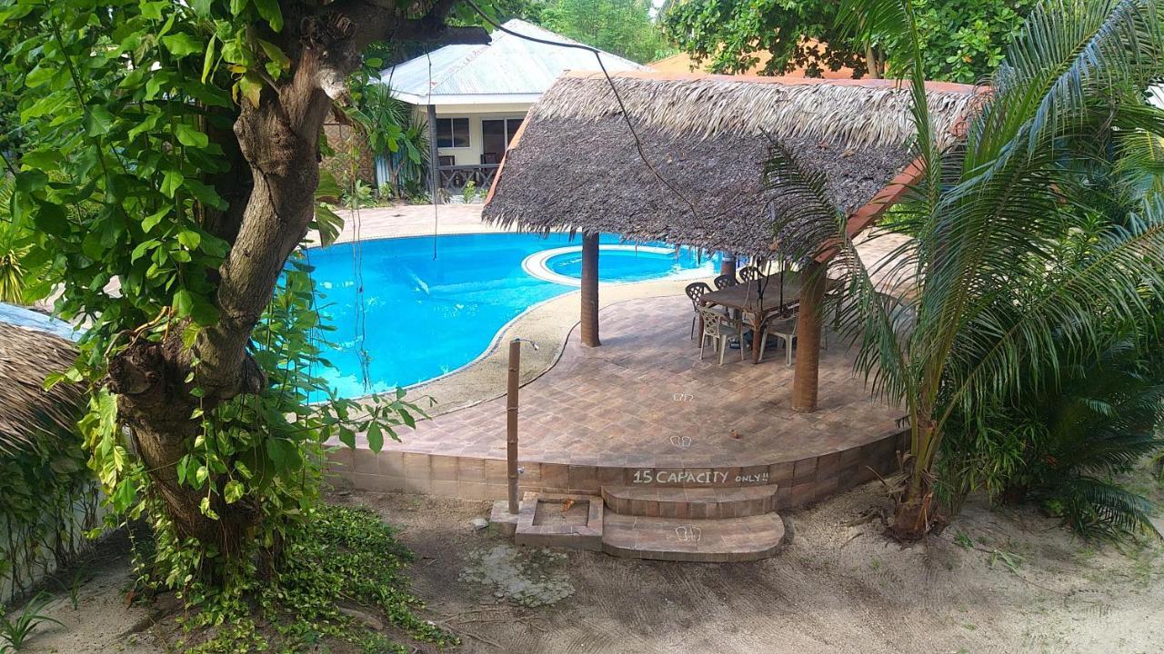 The Shark'S Tail Dive Center Hotel Daanbantayan Eksteriør billede