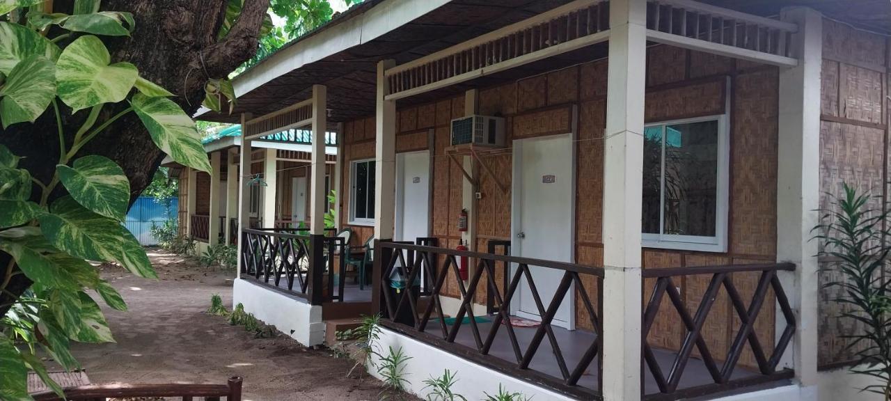 The Shark'S Tail Dive Center Hotel Daanbantayan Eksteriør billede
