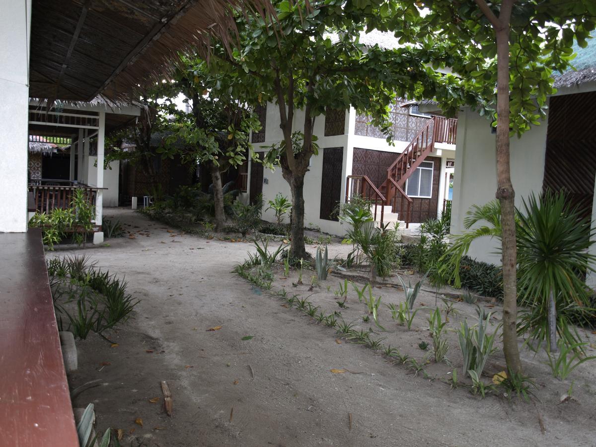 The Shark'S Tail Dive Center Hotel Daanbantayan Eksteriør billede
