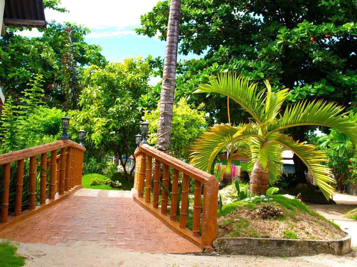 The Shark'S Tail Dive Center Hotel Daanbantayan Eksteriør billede