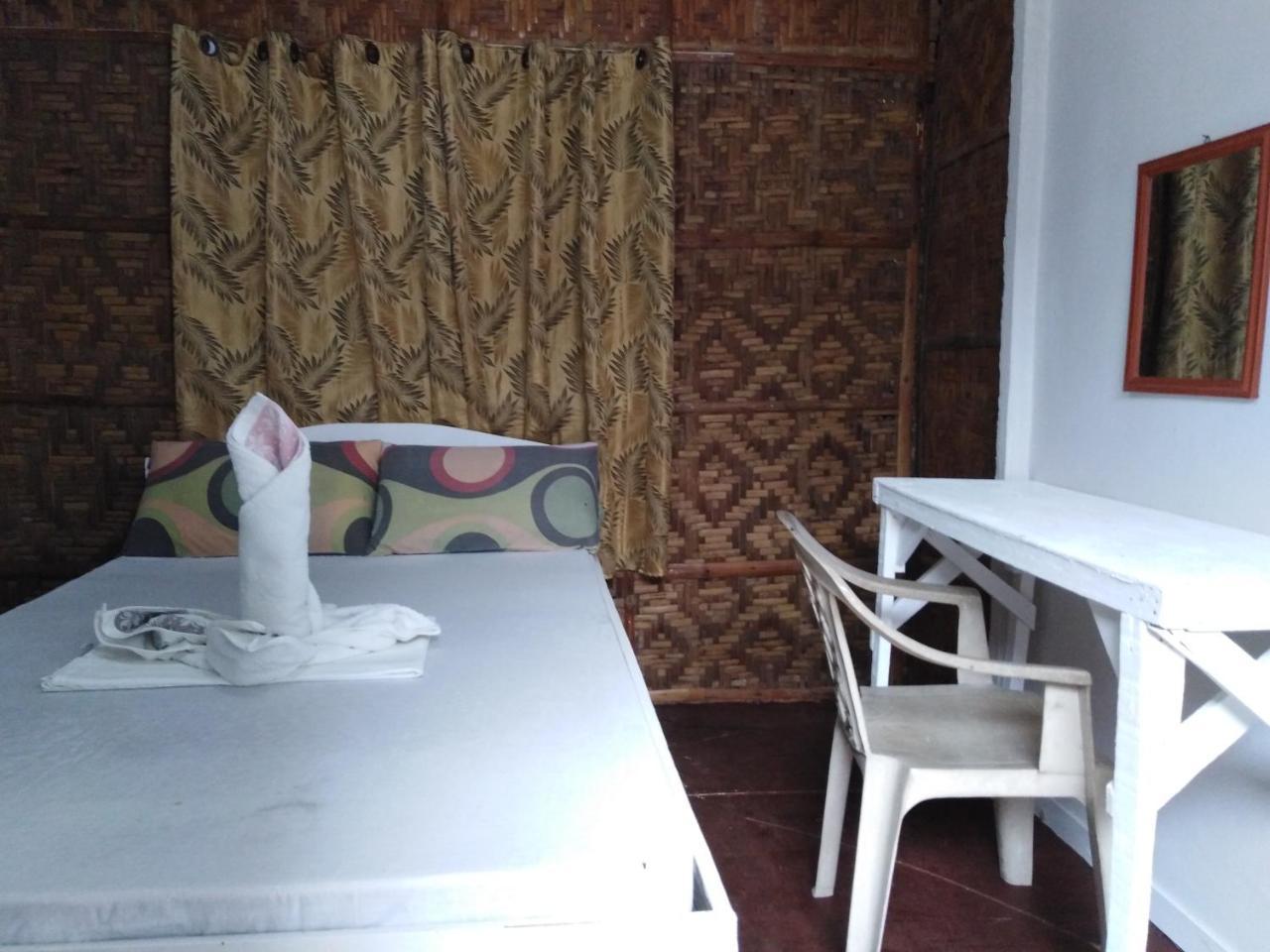 The Shark'S Tail Dive Center Hotel Daanbantayan Eksteriør billede